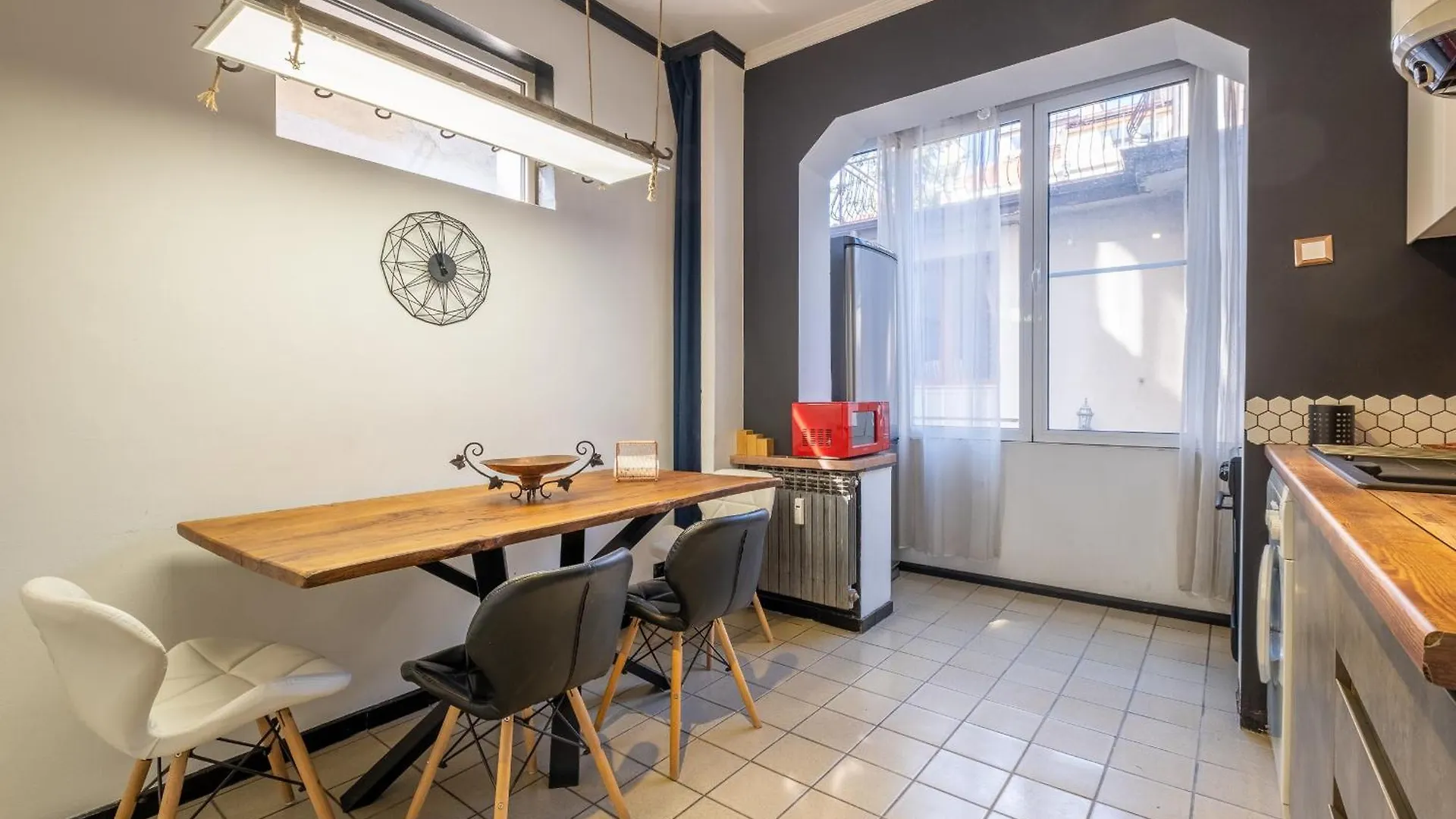 Modern , Spacious 2Br Apartment In Top Center Sofia