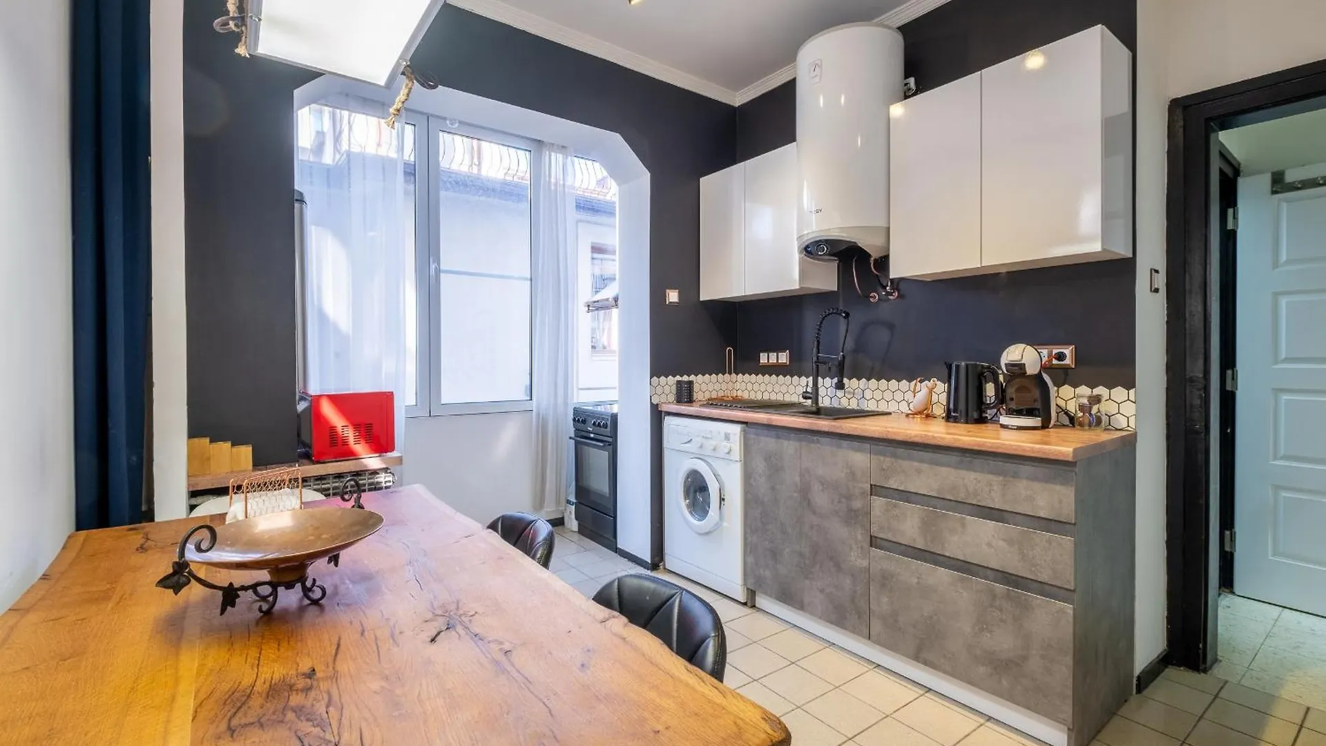 Modern , Spacious 2Br Apartment In Top Center Sofia