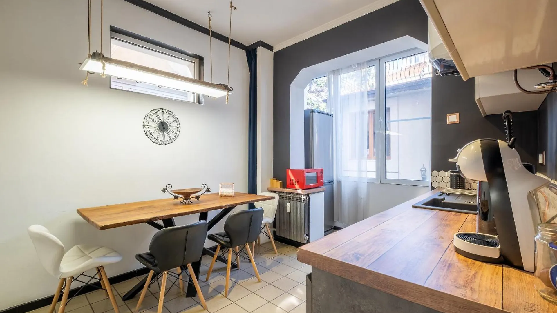 Modern , Spacious 2Br Apartment In Top Center Sofia